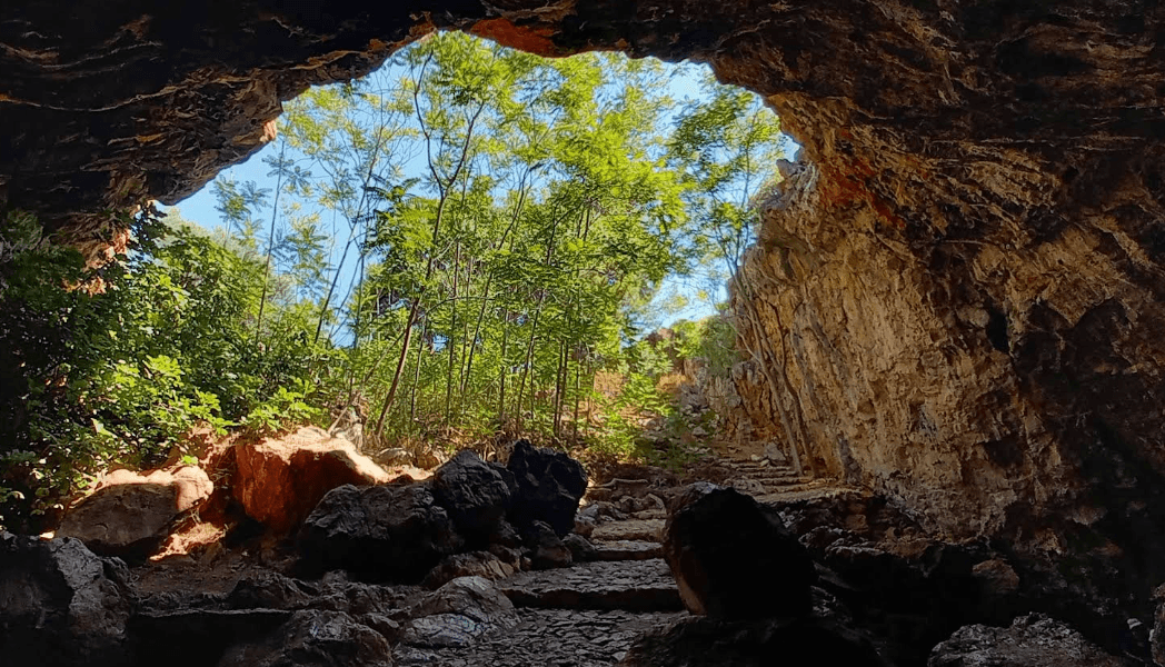 Skoteino Cave